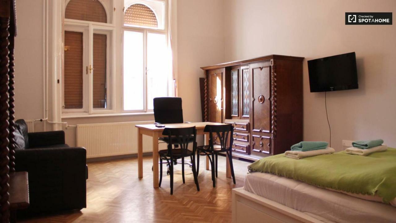Dob15 Big Apartment Budapest Exterior foto